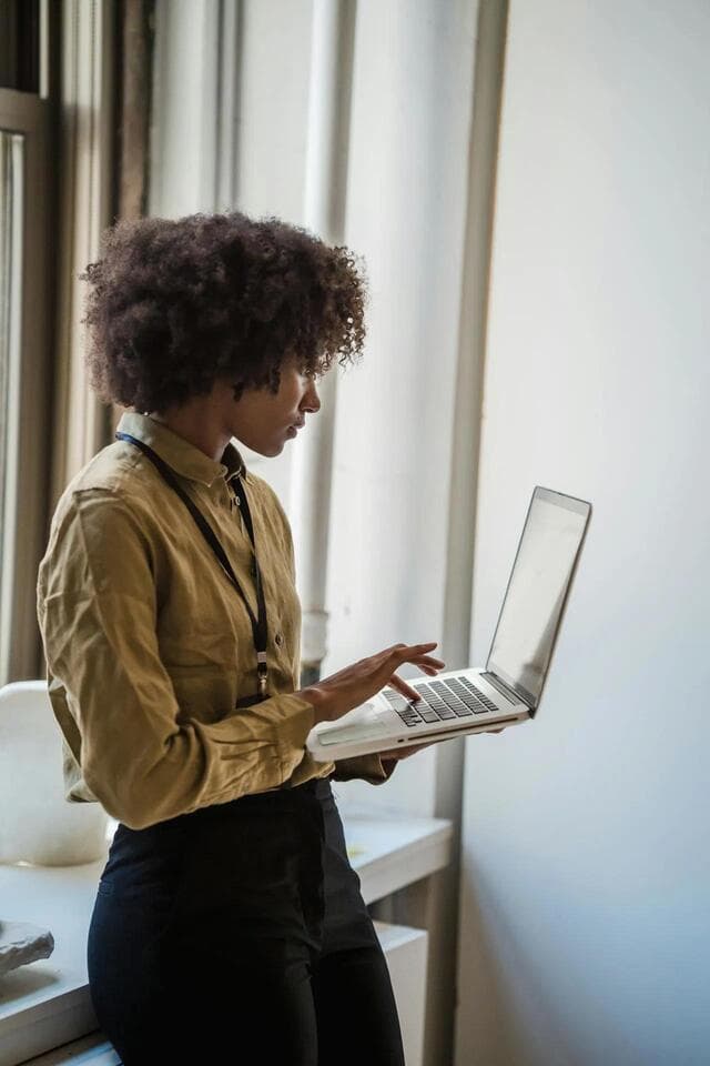 From Warehouse to Wealth: How Shanelle Gibson Earned $132K as a Scrum Master Without a Degree