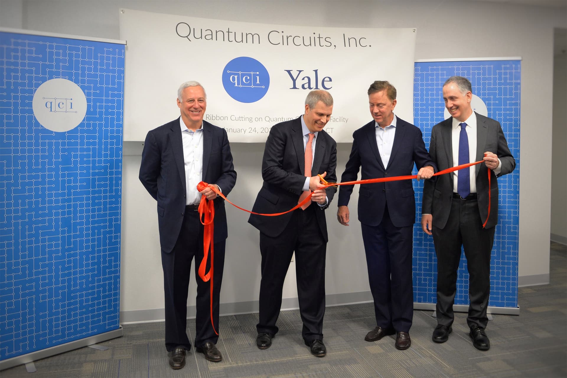 2019 ribbon cutting ceremony for Quantum Circuits