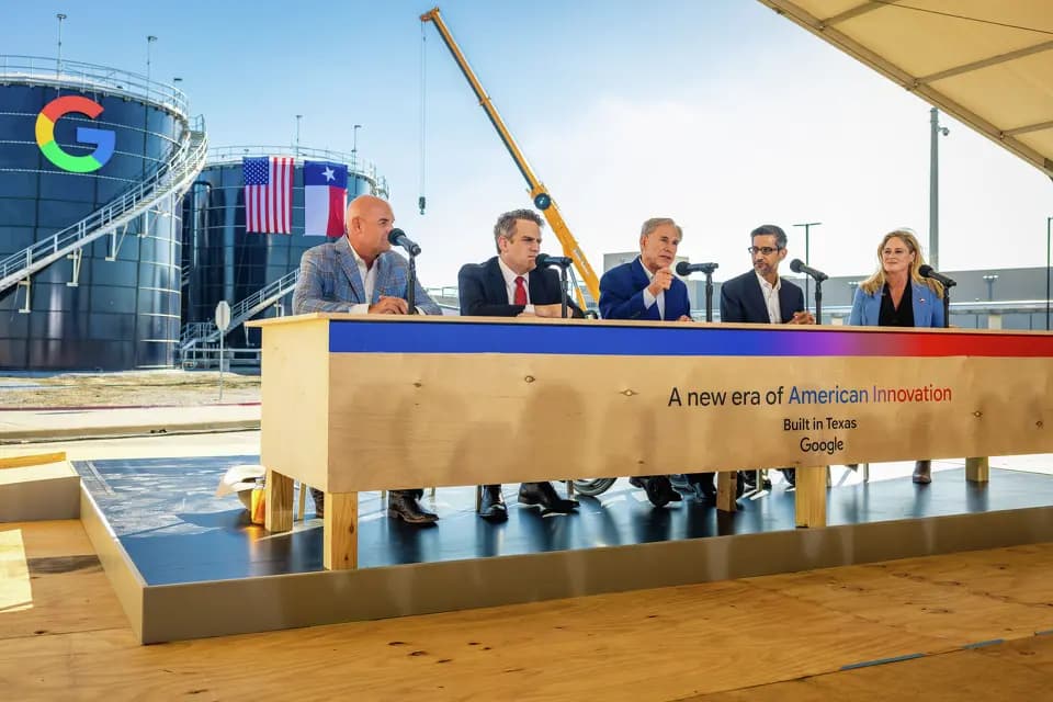 State leaders and Google executives announce the company's $40 billion investment in Texas