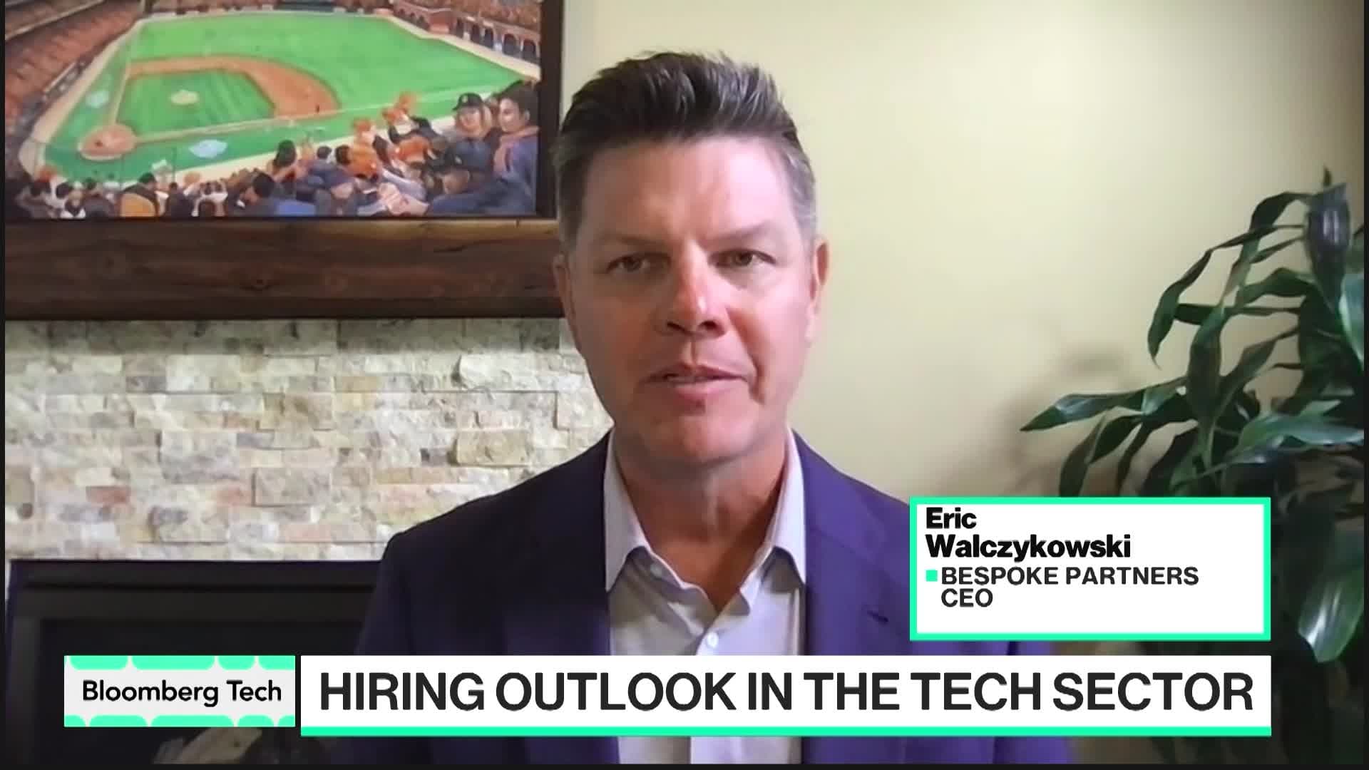 Tech Hiring Stagnates Despite Record US Jobs Growth: What's the Real Story?