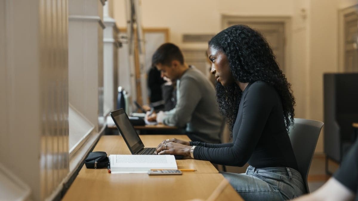 Make Your Resume Irresistible to AI: Expert Tips to Beat the Bot