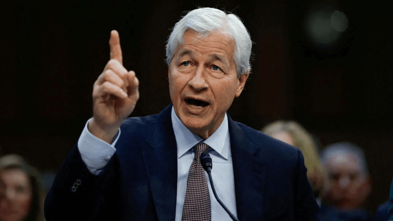 JPMorgan Slashes Jobs by 40% in Some Teams Thanks to AI – But CEO Says It's No Magic Bullet